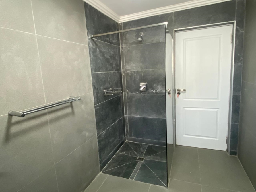 7 Bedroom Property for Sale in Gansbaai Central Western Cape